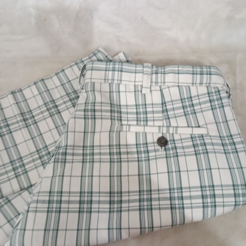 Haggar Mens Plaid Golf Shorts Size 38 Green White Flat Front